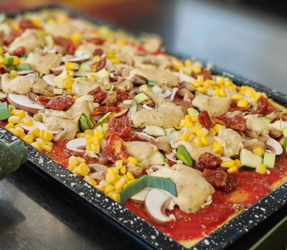 5. Polentina pica s sirnim polivom – kopija.jpg